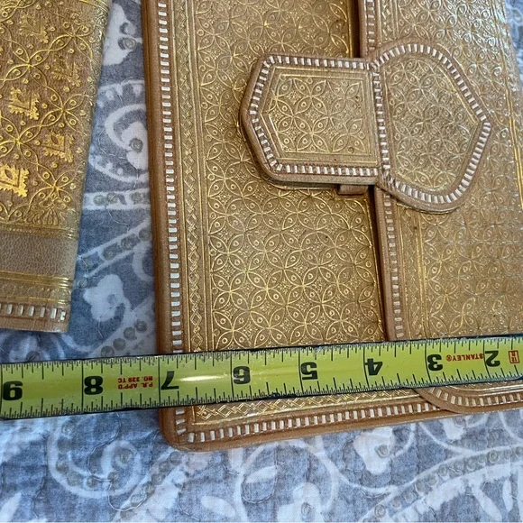 Vintage hand tooled moroccan soft leather purse /clutch and wallet 22 carat gold - Picture 13 of 13